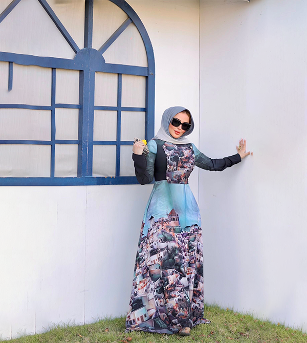 Dress made of natural silk, fully lined