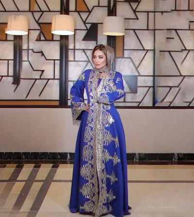 Abaya made of Indian serma with gold threads